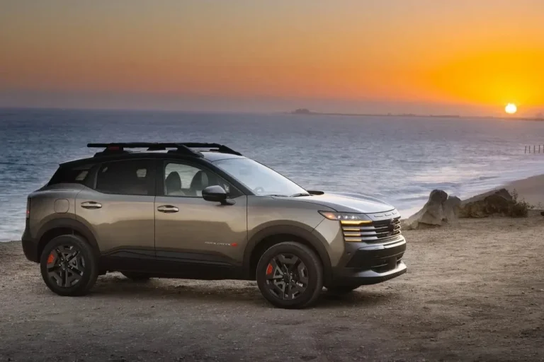 Nissan представив стильний та недорогий кросовер