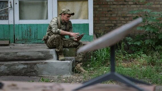 Зміна правил використання Starlink у Польщі може зачепити і українських військових? Чому виникли такі побоювання