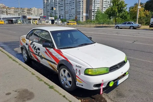 У Києві помічено Subaru Legacy у незвичайному тюнінгу