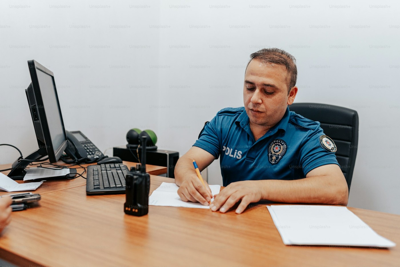 Затримання поліцією: підстави, право на захисника та обчислення строку